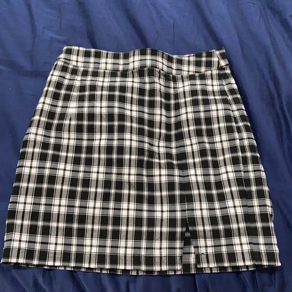 Plaid skirt - Picture 1 of 3